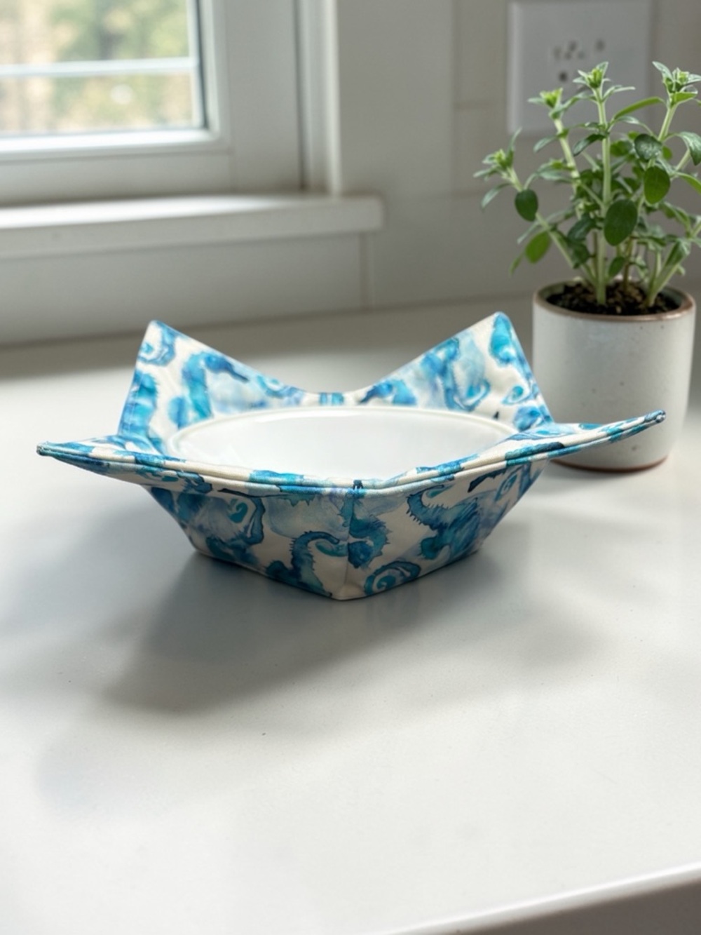 Hand Crafted Bowl Cozy Bowl Holder Microwavable Cotton Padded Blue Seahorse - Picture 2 of 11